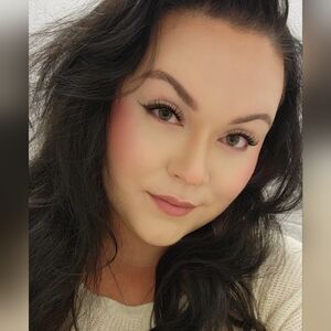 Meet your Posher, Corrie